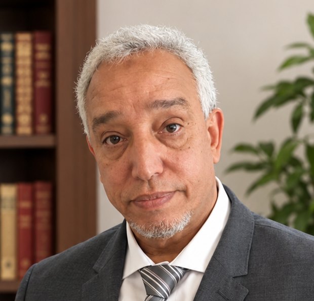 Portrait du Dr Abdelouahed Bourjilat, chirurgien pédiatre à Casablanca